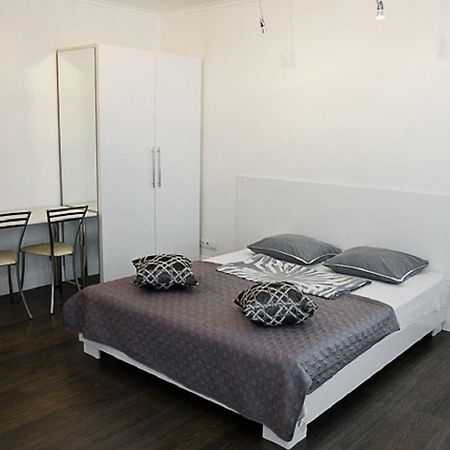 Great Studio Near The Pechersk Kyiv Exterior photo